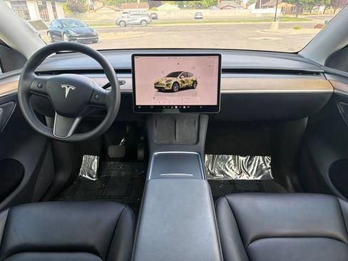 Used 2022 Tesla Model Y Long Range AWD/4WD image 16