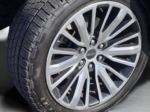 Used 2022 Jeep Grand Wagoneer Series III AWD/4WD image 25