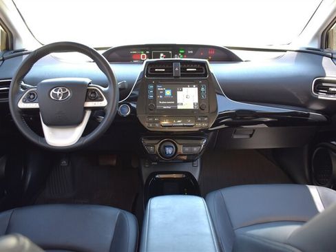 Used 2017 Toyota Prius Four w/ Advanced Technology Package FWD image 12