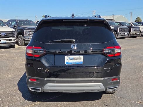 Used 2025 Honda Pilot Elite image 4