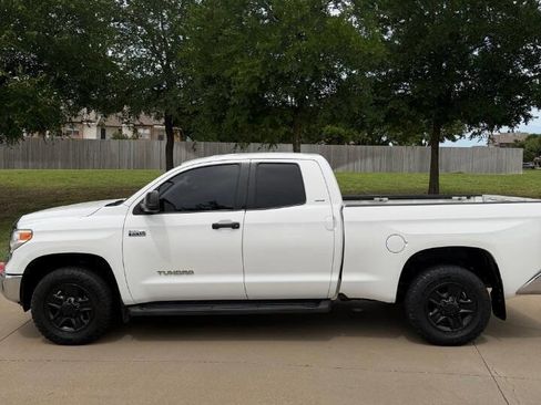 Used 2016 Toyota Tundra SR5 w/ SR5 Upgrade Package image 8