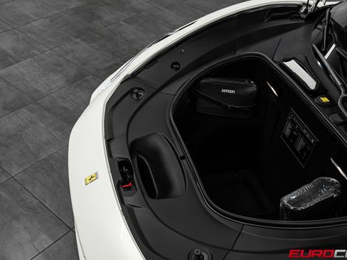 Used 2023 Ferrari F8 Tributo RWD image 12