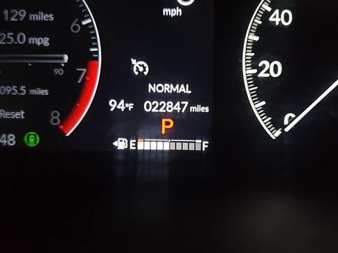 Used 2023 Honda HR-V EX-L image 23