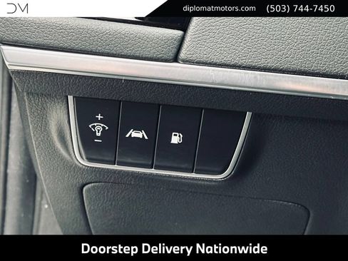Used 2022 Kia Stinger GT1 AWD/4WD image 31