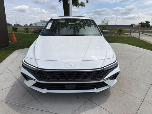 New 2026 Hyundai Elantra SEL Sport FWD image 8