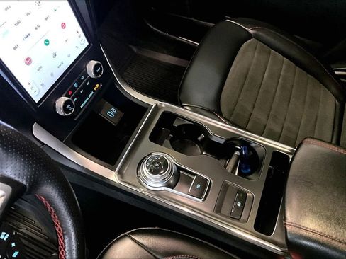 Used 2022 Ford Edge ST-Line w/ Class II Trailer Tow Package image 20