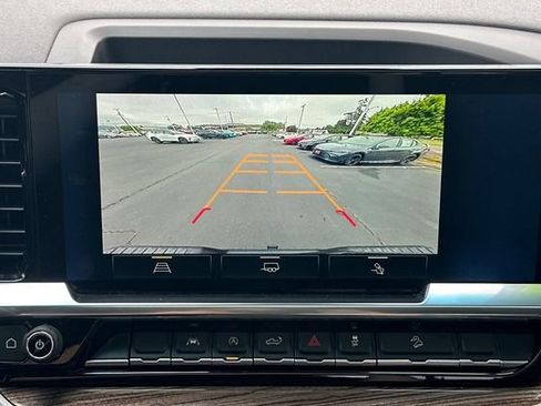 Used 2022 Chevrolet Silverado 1500 LT Trail Boss w/ Convenience Package II image 22