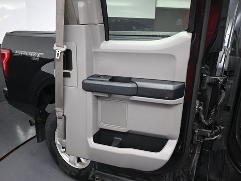 Used 2015 Ford F150 XL w/ Equipment Group 101A Mid AWD/4WD image 18
