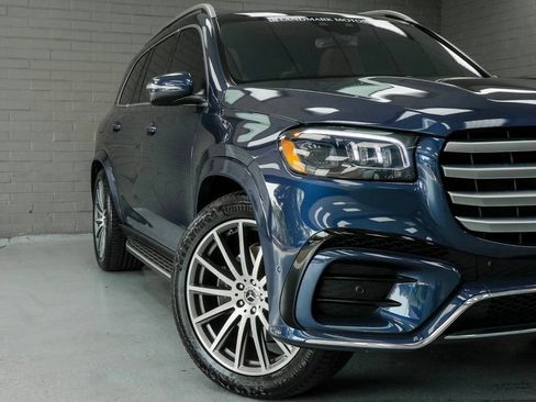 Used 2024 Mercedes-Benz GLS 580 4MATIC image 7