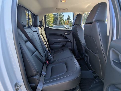 Used 2022 Chevrolet Colorado ZR2 w/ ZR2 Dusk Special Edition AWD/4WD image 36