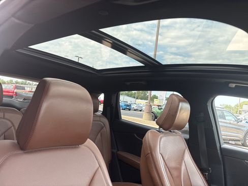 Used 2022 Lincoln Nautilus Reserve AWD/4WD image 8