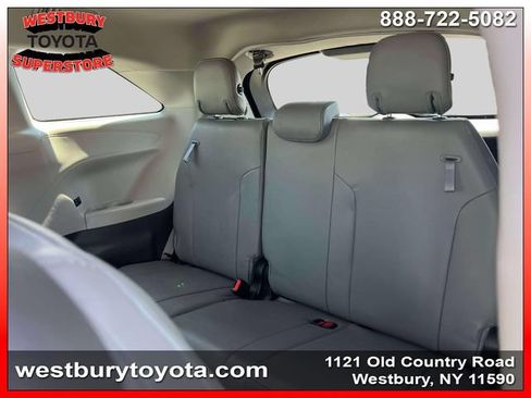 Used 2021 Toyota Sienna XLE AWD/4WD image 14