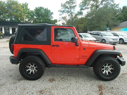 Used 2013 Jeep Wrangler Sport AWD/4WD image 4