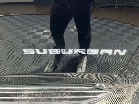 Used 2023 Chevrolet Suburban LS image 3