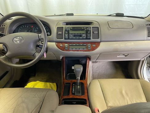 Used 2003 Toyota Camry XLE FWD image 17