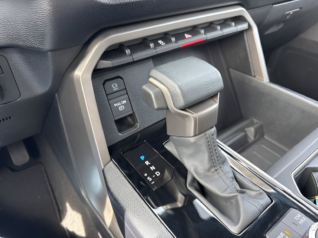 Used 2025 Toyota Tundra SR5 AWD/4WD image 18