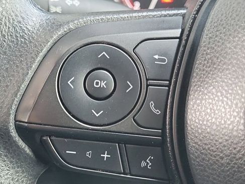 Used 2025 Toyota RAV4 XLE FWD image 8