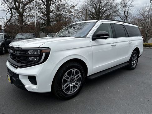 Certified 2025 Ford Expedition Max Active image 9