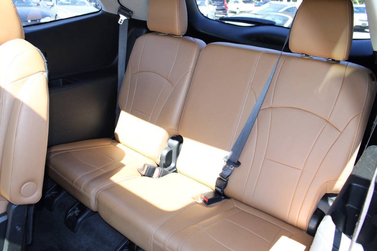 Used 2019 Buick Enclave Essence AWD/4WD image 20