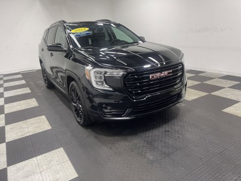 Used 2023 GMC Terrain SLT w/ Elevation Edition image 6