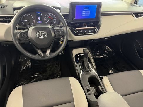 Used 2025 Toyota Corolla LE FWD image 21