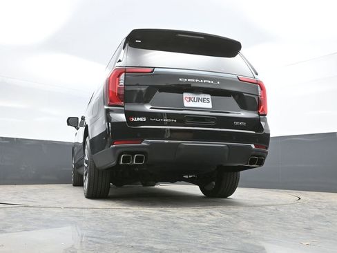 Used 2025 GMC Yukon XL Denali Ultimate w/ LPO, Floor Liner Package AWD/4WD image 39
