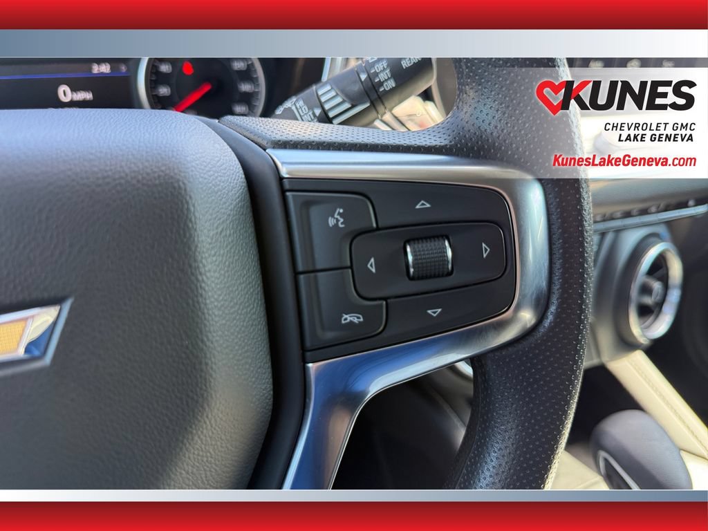 Used 2025 Chevrolet Blazer LT AWD/4WD image 15