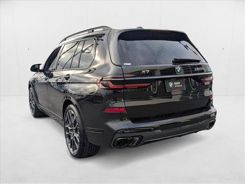 Used 2025 BMW X7 M60i image 8