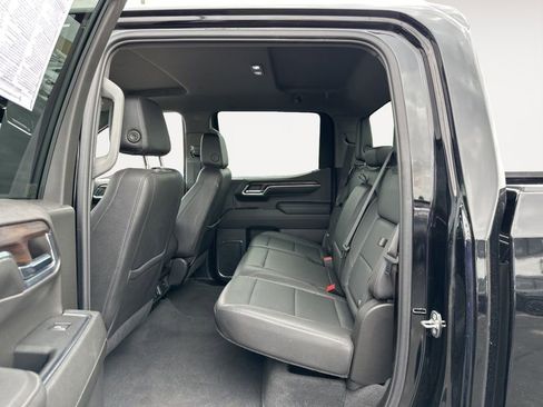 Used 2024 GMC Sierra 1500 SLT w/ X31 Off-Road Package AWD/4WD image 25