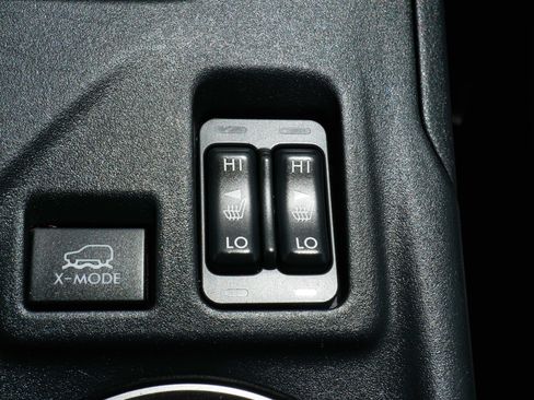 Used 2018 Subaru Crosstrek 2.0i Limited AWD/4WD image 32