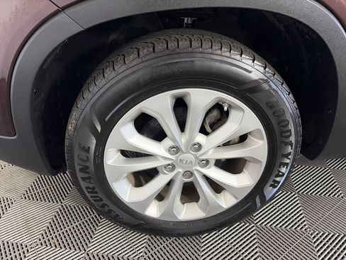 Used 2015 Kia Sorento EX FWD image 13