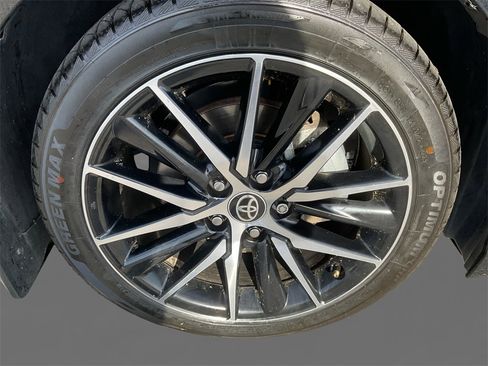 Used 2024 Toyota Camry SE image 16