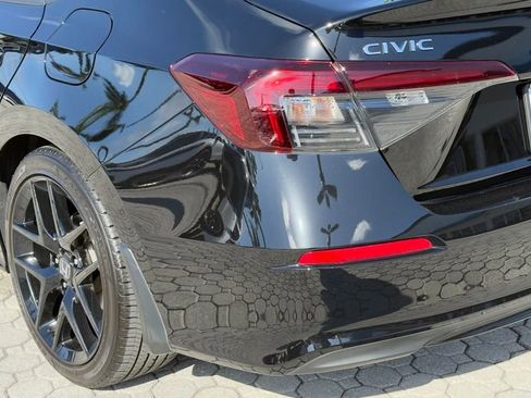 Used 2025 Honda Civic Sport image 15