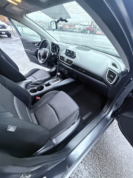 Used 2014 MAZDA MAZDA3 i Touring FWD image 30