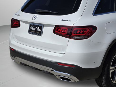 Used 2021 Mercedes-Benz GLC 300 4MATIC image 37