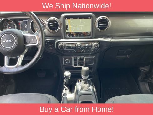 Used 2018 Jeep Wrangler Unlimited Sahara AWD/4WD image 11