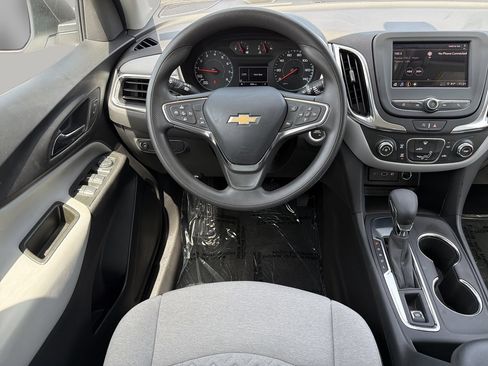 Used 2024 Chevrolet Equinox LS FWD image 13