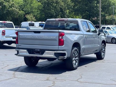 Used 2024 Chevrolet Silverado 1500 LT AWD/4WD image 17