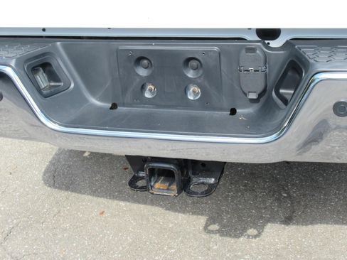 Used 2018 RAM 3500 Tradesman w/ Chrome Appearance Group AWD/4WD image 34