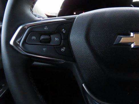 Used 2025 Chevrolet Trax LT w/ LT Convenience Package image 31