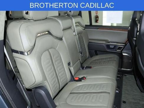 Used 2023 Rivian R1S Adventure AWD/4WD image 28