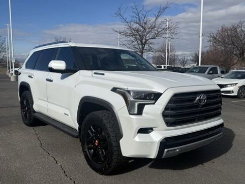 Used 2025 Toyota Sequoia Limited image 4