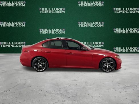 Used 2023 Alfa Romeo Giulia Estrema image 5