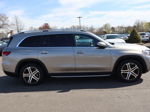 Used 2021 Mercedes-Benz GLS 450 4MATIC image 4