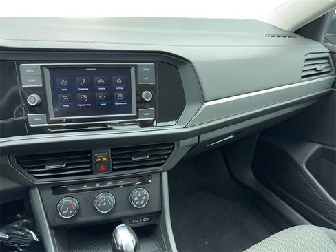 Used 2020 Volkswagen Jetta S image 23