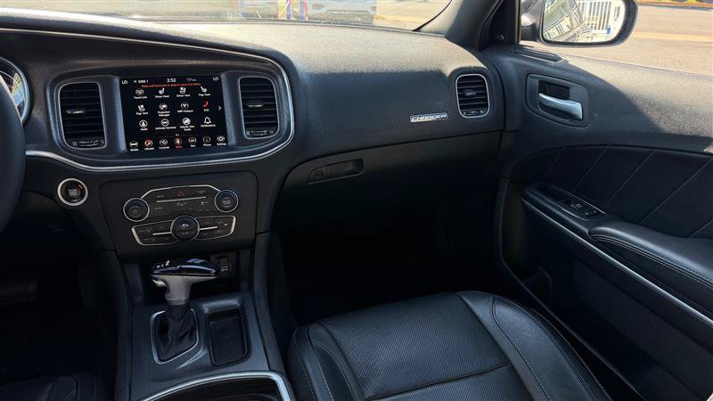 Used 2018 Dodge Charger R/T w/ Navigation & Travel Group RWD image 19