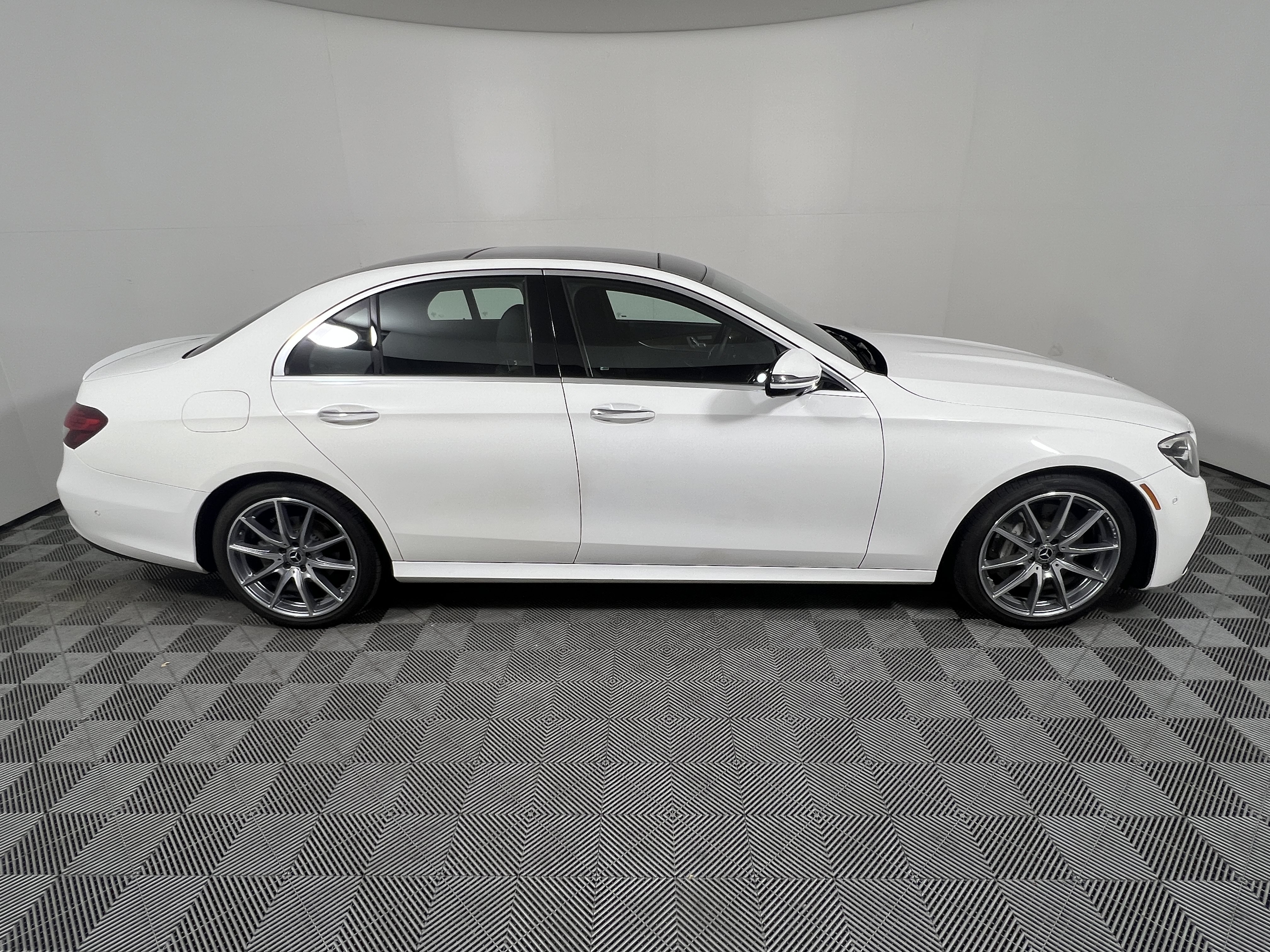 Certified 2022 Mercedes-Benz E 350 Sedan image 6