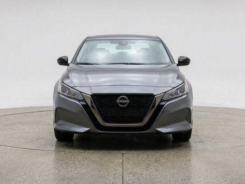 Used 2025 Nissan Altima 2.5 SV image 2