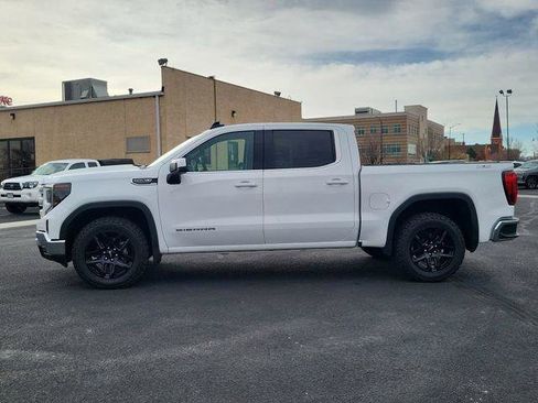 Used 2025 GMC Sierra 1500 SLE w/ X31 Off-Road Package AWD/4WD image 6