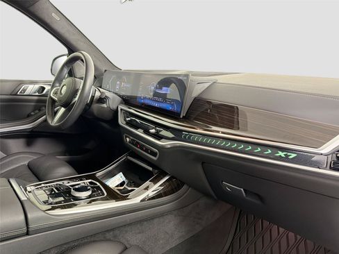 Used 2024 BMW X7 xDrive40i w/ Executive Package AWD/4WD image 30